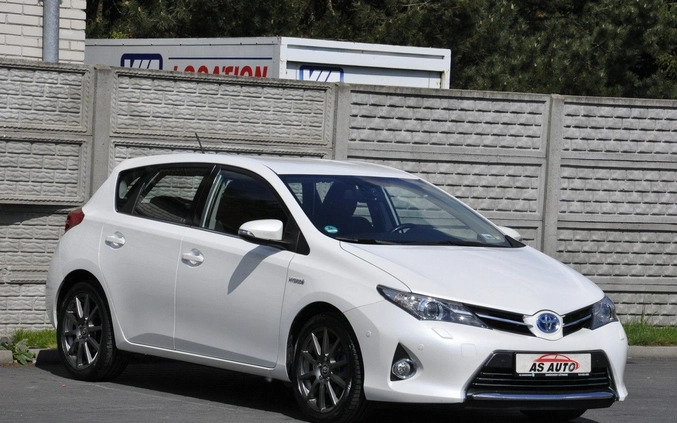 Toyota Auris cena 54900 przebieg: 102000, rok produkcji 2014 z Szczuczyn małe 781